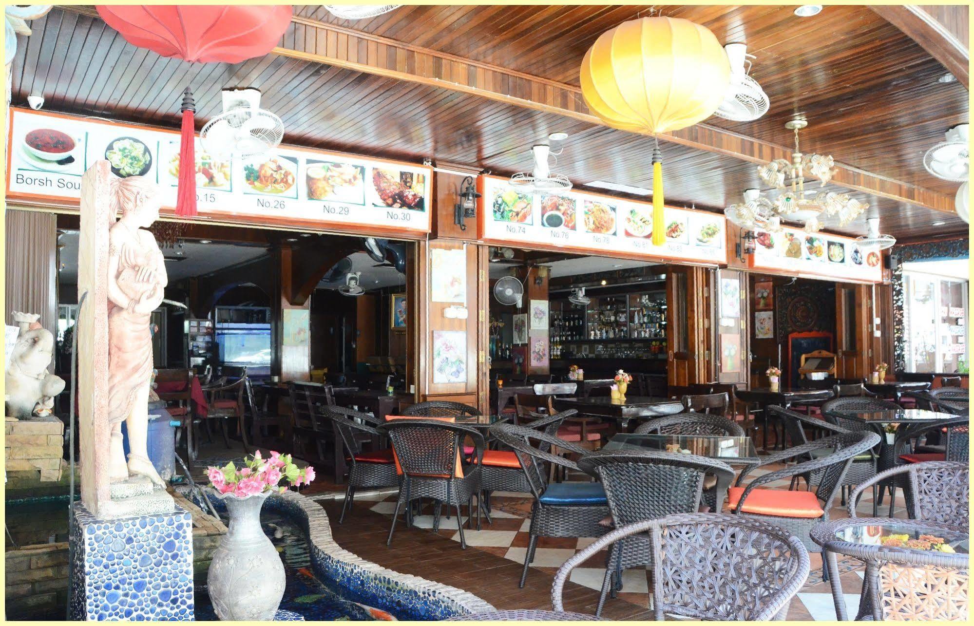 Gold Coast Inn Pattaya Eksteriør bilde